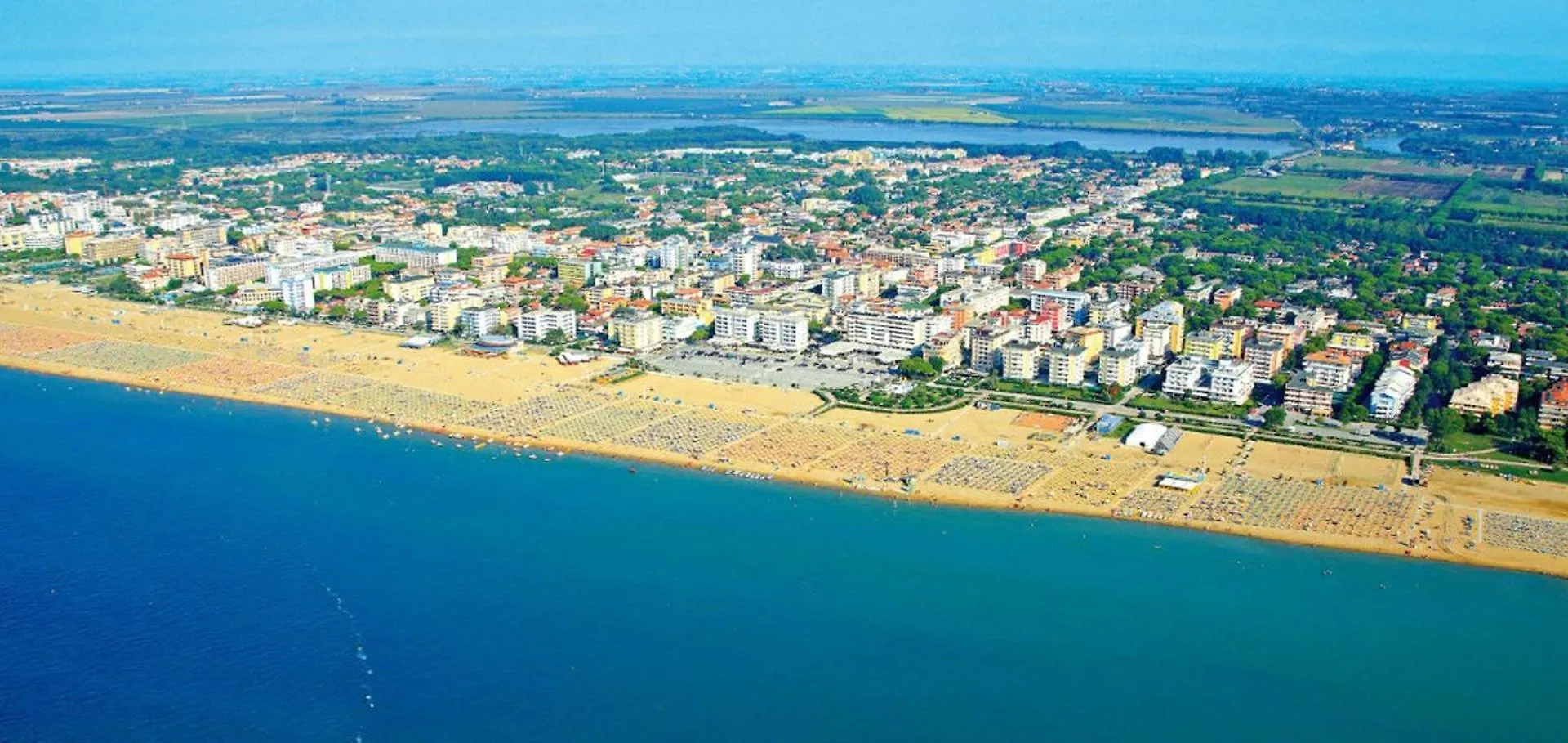 Enjoy The Peace On Our Beautiful Terrace - Beahost Apartment Bibione Italy